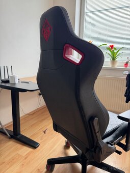 Herní židle HP Omen Citadel - 4