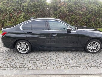 BMW 320i (2021) – perfektní stav luxery line - 4