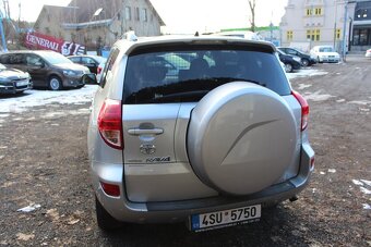 Toyota Rav4 - 4