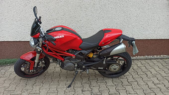 Ducati Monster 796 s nájezdem 13100 km - 4