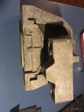 VW Golf IV - silentblok motoru č. 1J0 199262 - 4