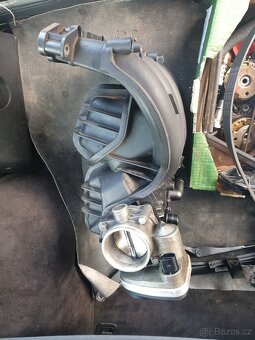 BMW E87 116i  - díly motoru a a jiné - 4