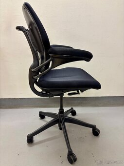 Kancelářská židle Humanscale Freedom - 4