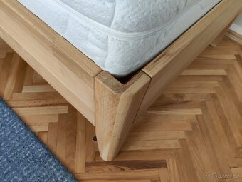 Dřevěná postel 90200 + špičková matrace Sensapol - 4