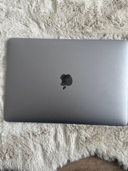 MacBook Air 13” M1 256 GB Space Grey TOP STAV - 4