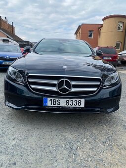 Mercedes E220d TOP STAV - 4