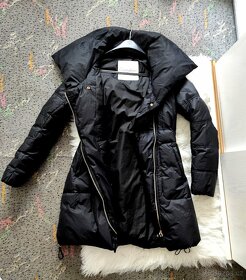 Nová Originál zimní bunda Guess v S. Černá - 4