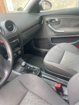 Prodám Seata Ibizu, r. 2006, 55kW, 1,4 - 4