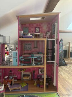 Nádherný domeček pro barbie - 4