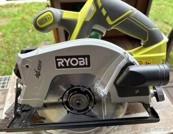 RYOBI-AKU ONE+ šavlová pila - okružní pila - stavební světlo - 4