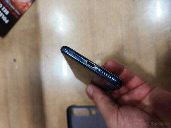 Xiaomi Mi 10 - 4