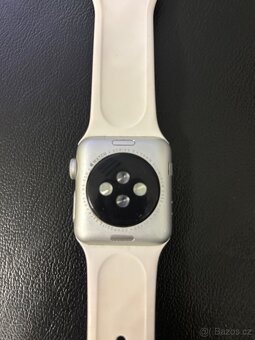 Apple Watch Series 3 38 mm - stříbrná - 4