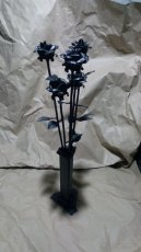 Kované růže z vázou - 4