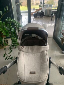 Prodám kočárek Mamas&Papas Ocarro cashmere 2v1 redukcecybex - 4