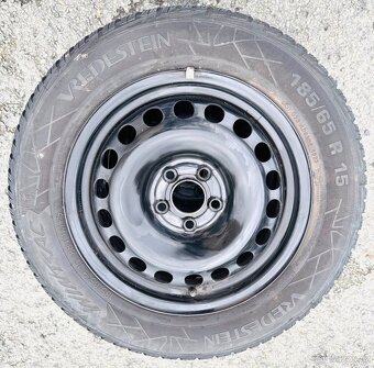 Škoda Fabia 4, VW Polo, sada zimních kol 185/65/15 - 4