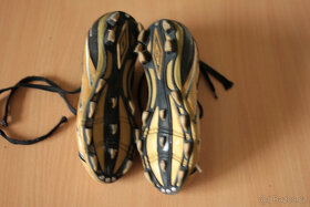 Pěkné dětské fotbalové kopačky UMBRO vel. 33.5 - 4