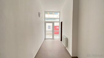 Pronjmu prostor  cca 70m2 - Luna Chomutov - 4