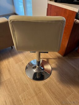 Barová koženková židle - 4