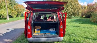 Citroen Berlingo 1,6HDI, 80kw Multispace - 4