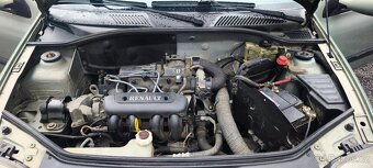 Renault Clio najeto 81.461km, STK 3/28 - 4
