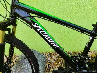 Značkové dětské kolo Specialized 24" (černá/zelená) - 4