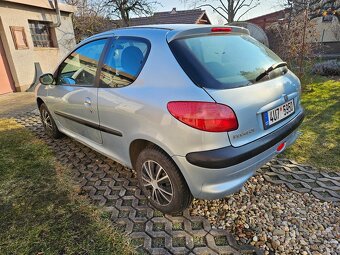 Peugeot 206 1,4 benzín - 4