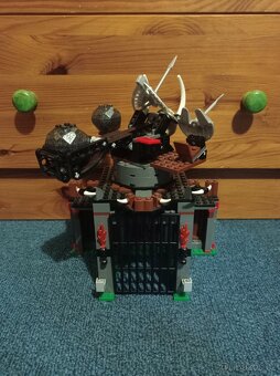 LEGO 7019 Pevnost Vikingů v boji s Fanfirským drakem - 4