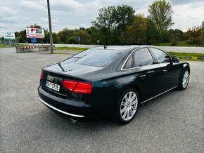 Audi A8 sedan - 4
