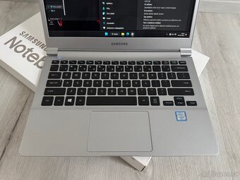 Samsung Notebook 9 - i5 | 8GB RAM | 128GB SSD | Windows 11 - 4