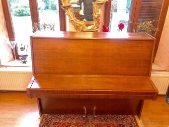 Klavír Steinway&Sons Mod-V125 Mint stav - 4