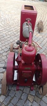 Stabilní motor Slavia 3hp v chodu - 4