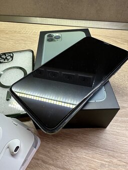 Apple iPhone 11 Pro Max 256GB - 4