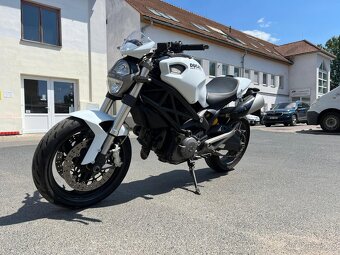 DUCATI MONSTER 696 - 4