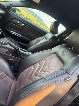 FORD MUSTANG - 4
