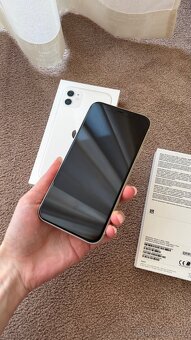 iPhone 11 128 GB, bílý - 4