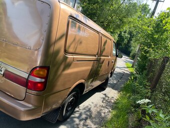 Kia pregio 2.4 - 4