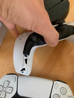 Prodám PlayStation 5 + PS VR2 + příslušenství - 4
