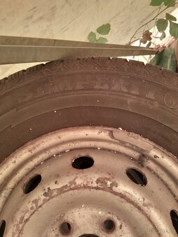Pneu 225/70 R 15 C - 4
