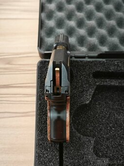 Kapesní pistol ZVI Kevin perfektní stav - 4