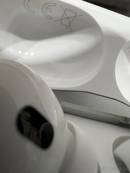Apple AirPods pro - 4