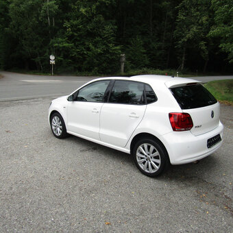 Volkswagen Polo V 1,2TSi 66kw, LIFE, Xenon, Panorama, 2xkola - 4