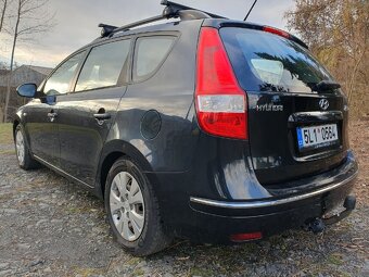 Hyundai I30 CW 1.6crdi COMBI 66KW r.v. 2010 - 4