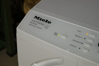 Pračka Miele softtronic W 4144, 1400 otáček na 7 kg - 4