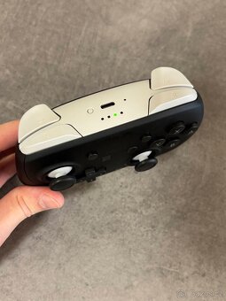 Nintendo Switch 2 Pro Controller - 4