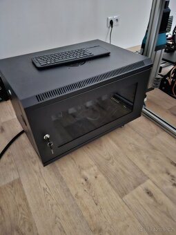 Profesionální závodní simulátor 3DOF - 4
