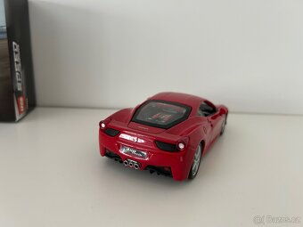 Ferrari 458 Italia 1/24 BBurago - 4