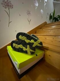 Prodám zimní zateplené boty s kožíškem vel.39 - sněhule - 4
