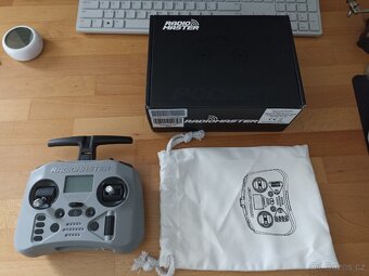 4 " nedostavěný dron+ vysílač - 4