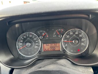 Fiat Punto 1.4 (CNG+benzín) 2009 - 4