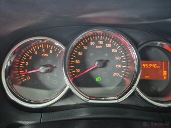 Duster 1.6i 16V 4X4, 95tkm, servis Dacia, výbava - 4